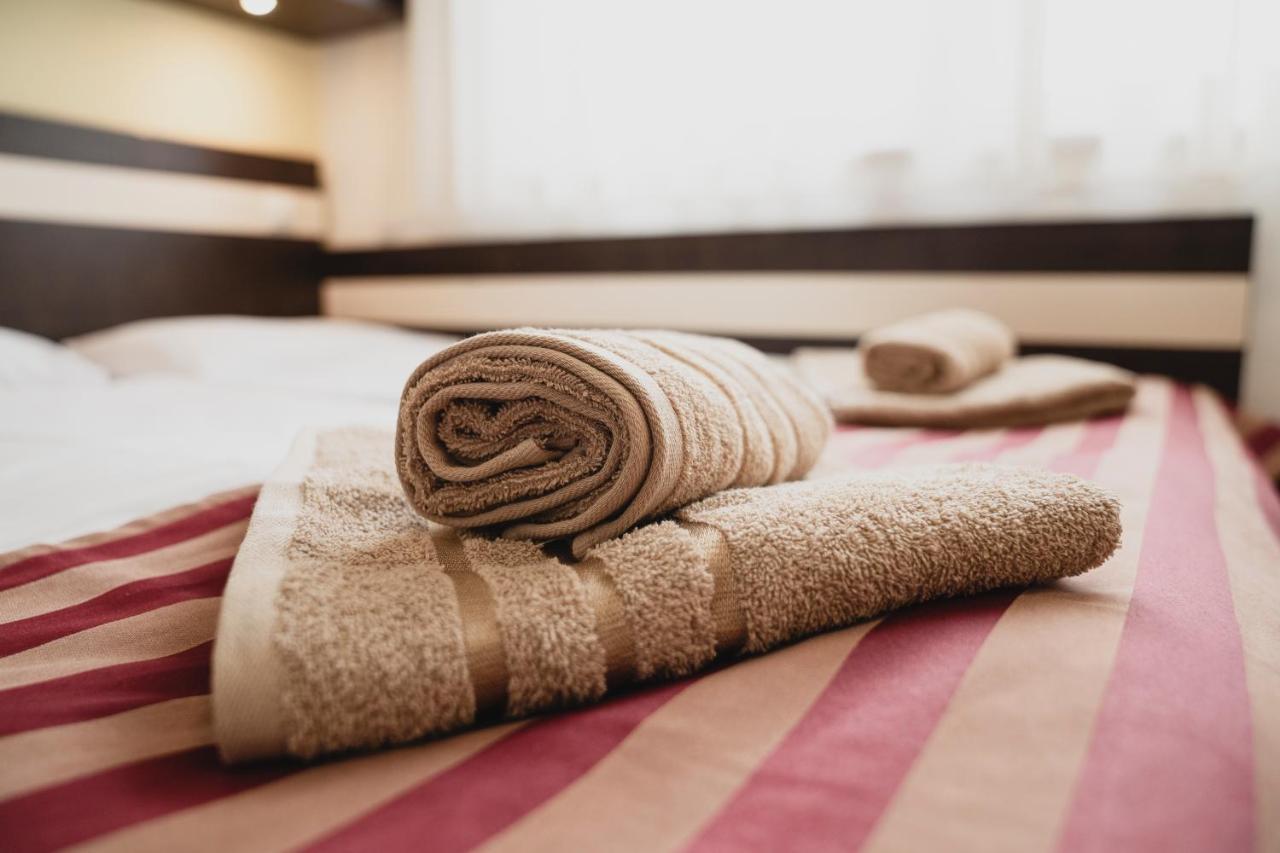 Apartman Angelika Bešeňová Buitenkant foto