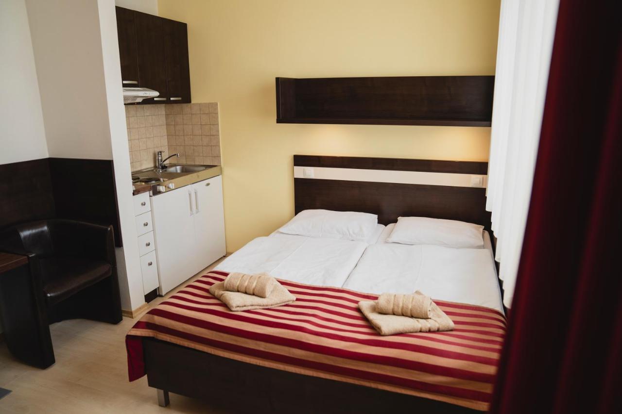 Apartman Angelika Bešeňová Buitenkant foto